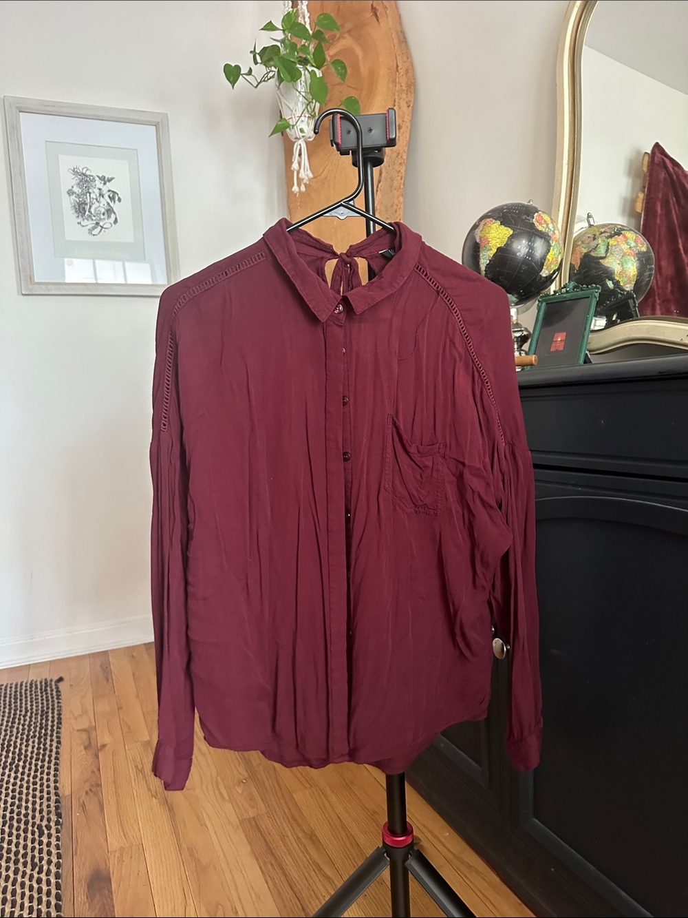 🫐2/ $25 SALE - Woman’s Button-Up Long Sleeve Shirt - Burgundy